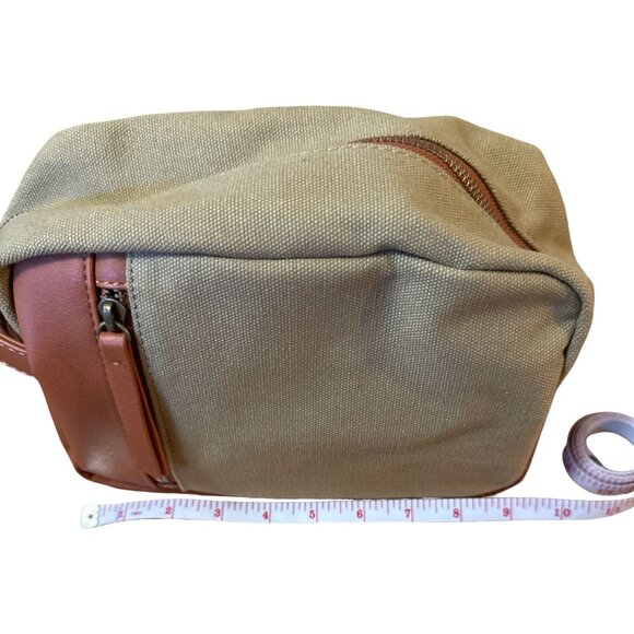 Mens Tan Canvas & Faux Leather Grooming Bag With Zipper Closure - Picture 5 of 5